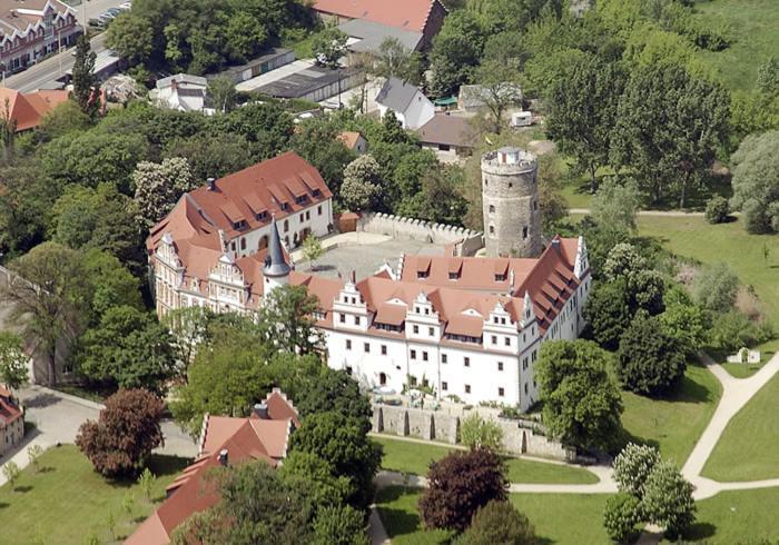 Schlosshotel Schkopau Exterior foto